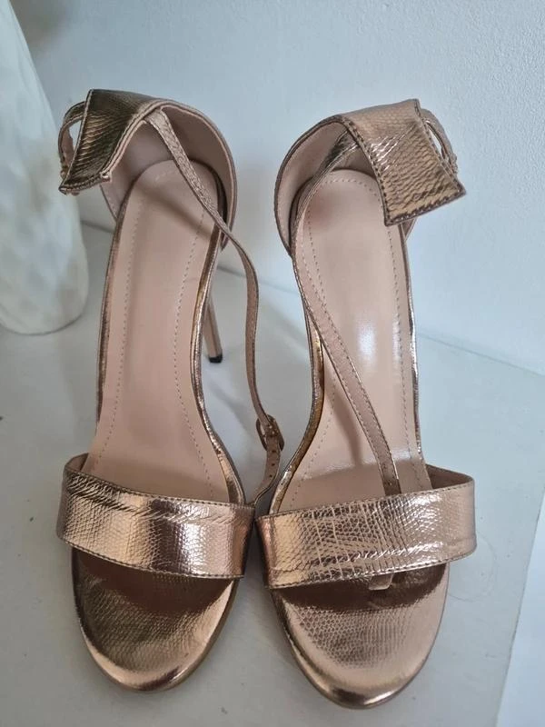 Sandales à talons effet métallisé rose gold T36
